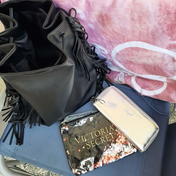 VICTORIA'S SECRET 2015 LIMITED EDITION "Fashion🪽Show" Bag 3 Pc Set - Picture 2 of 6